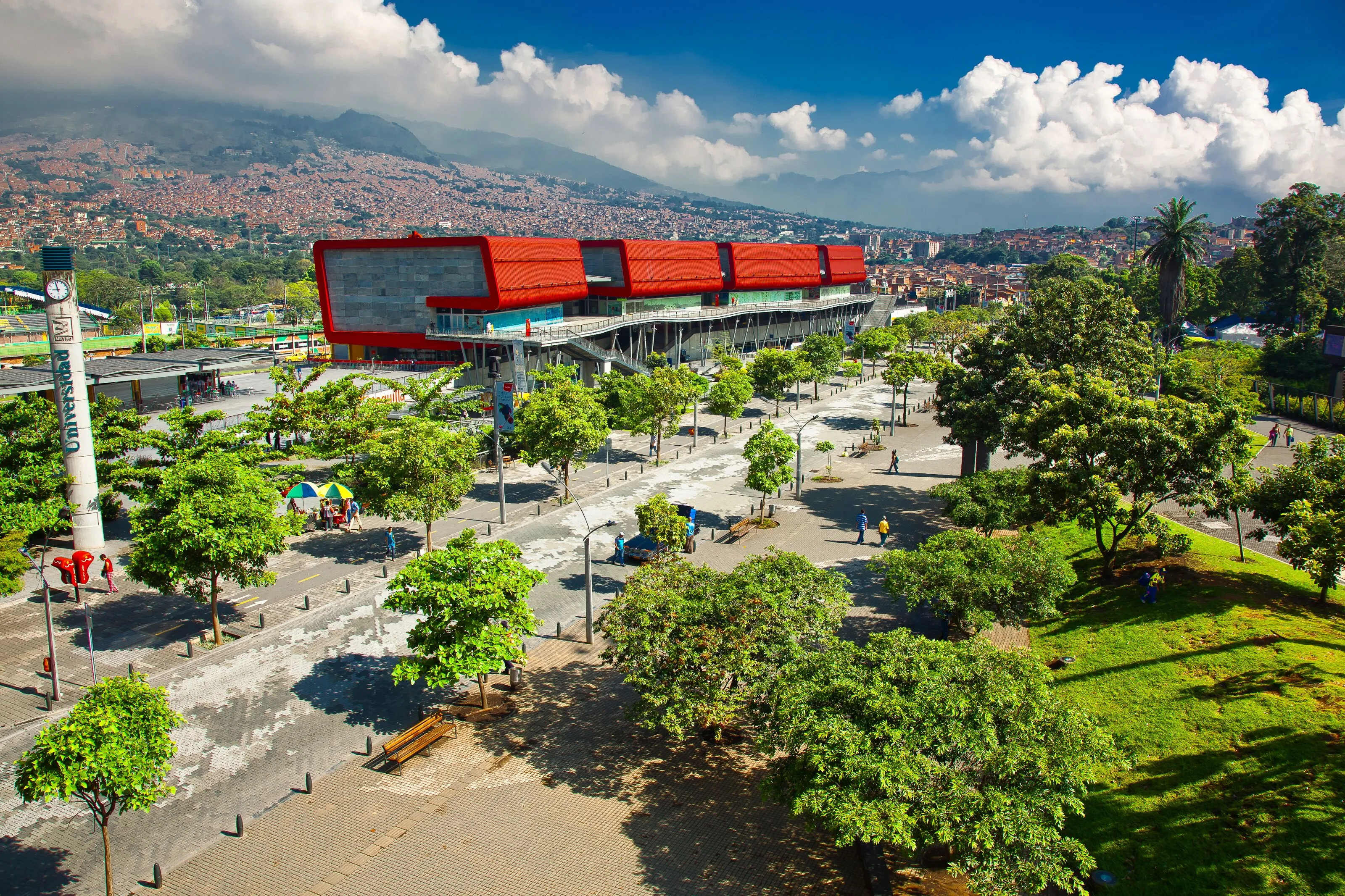 4 Dias, 2 Mundos: A Rota dos Contrastes Paisa - 4 Dias Medellin #4 - Colômbia