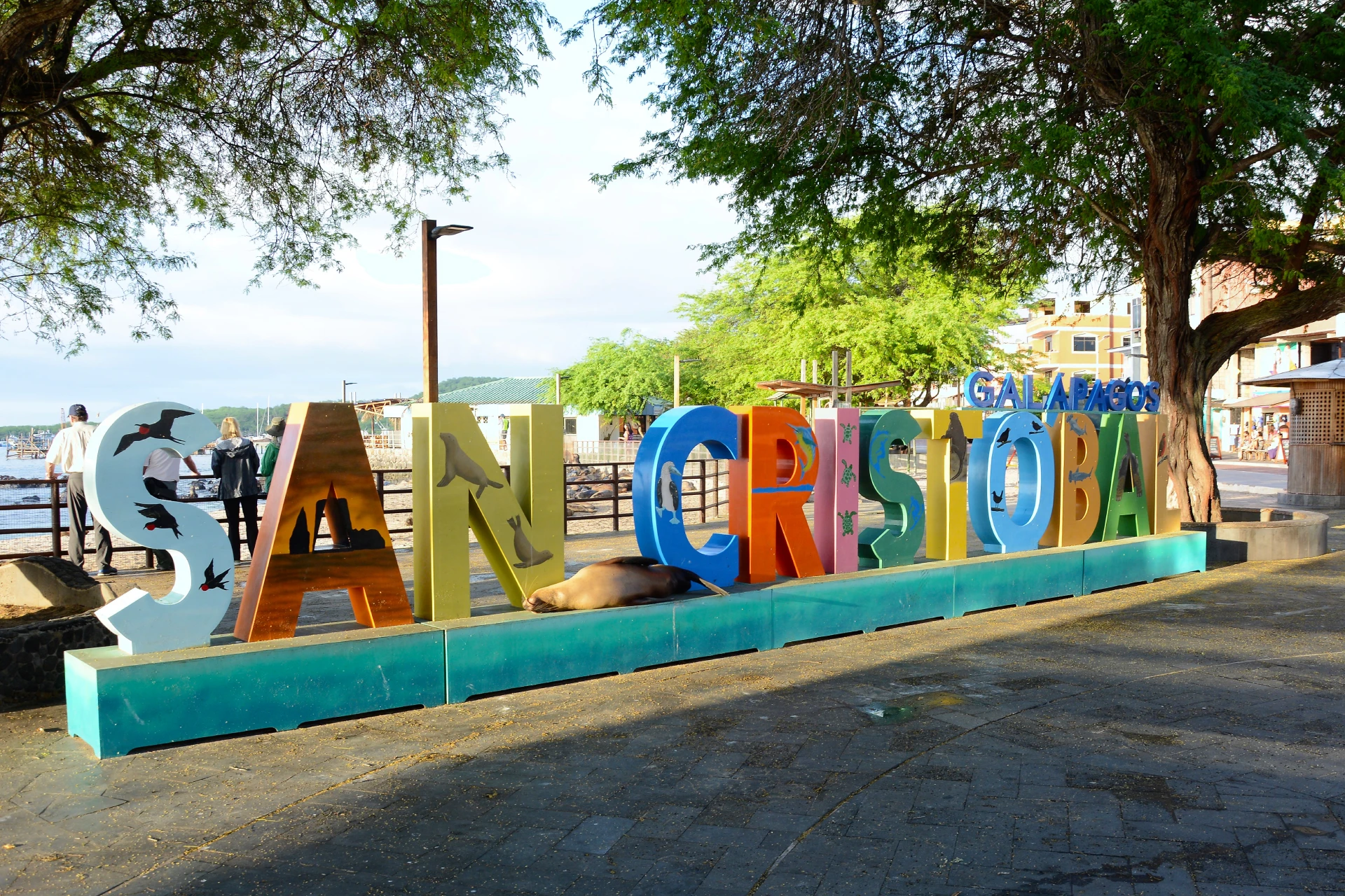Quito & Galapagos Island Hopping with 360° Tour
