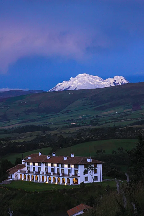Antisana National Park: Volcano, Wildlife and La Mica