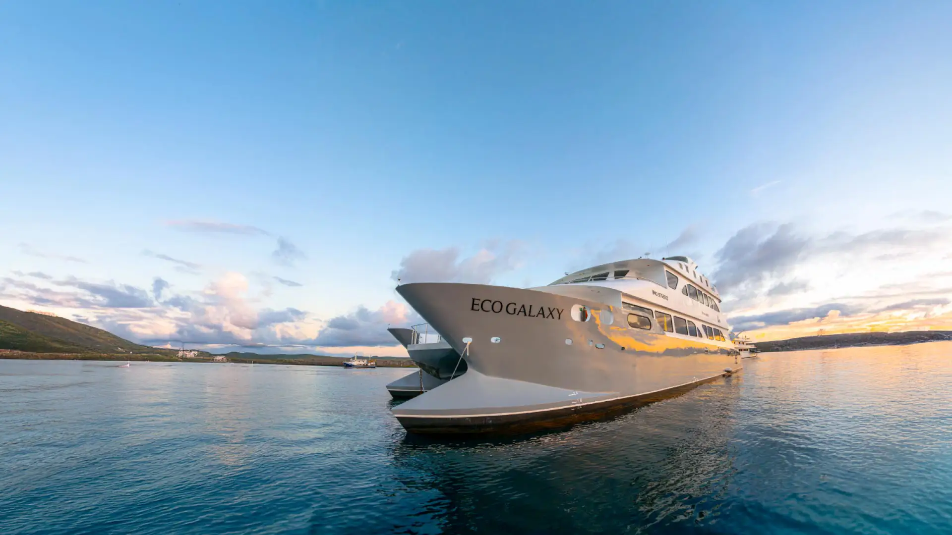 Catamaran EcoGalaxy