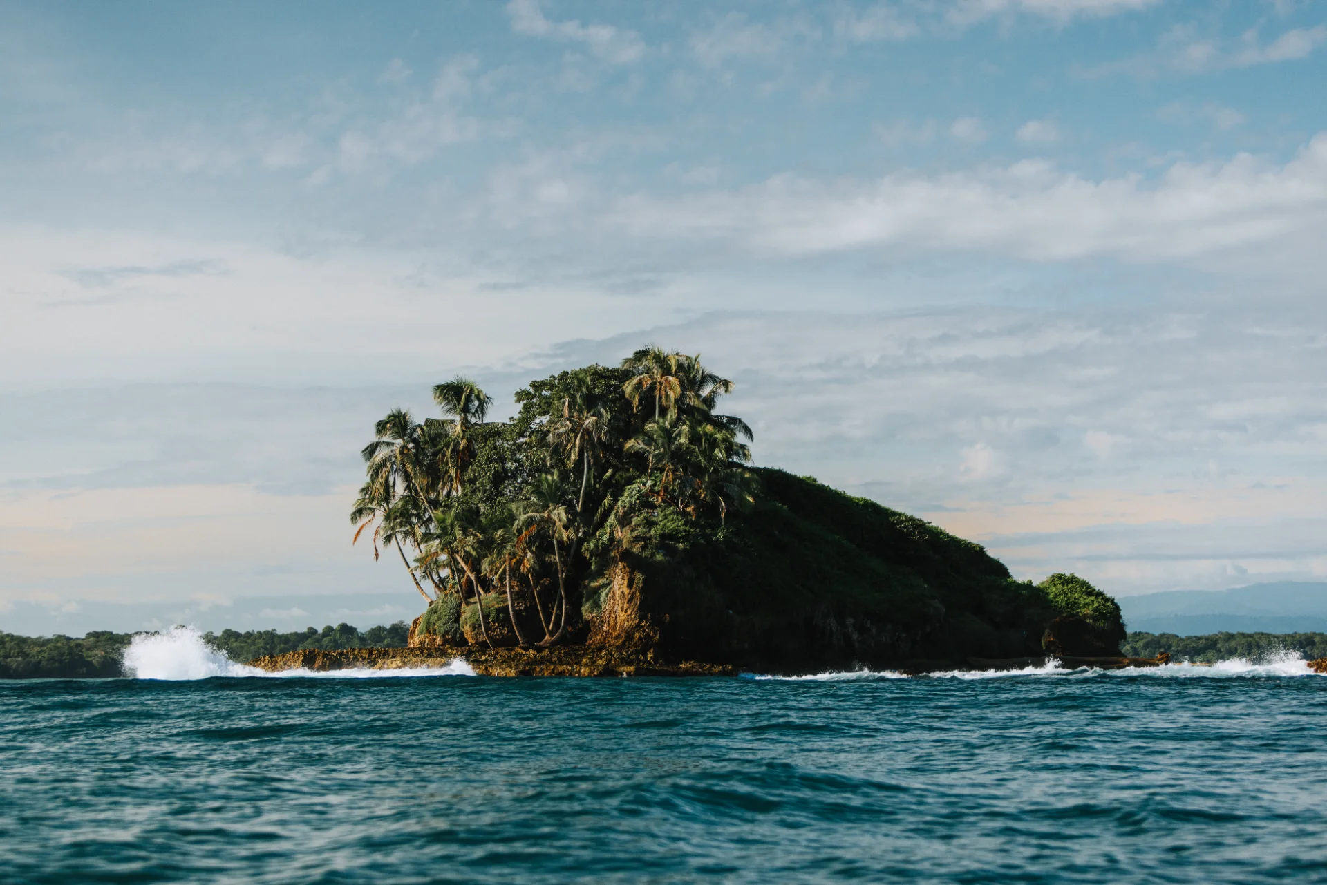 Panama & Bocas del Toro: Panama Canal, Nature & Caribbean Island Escape