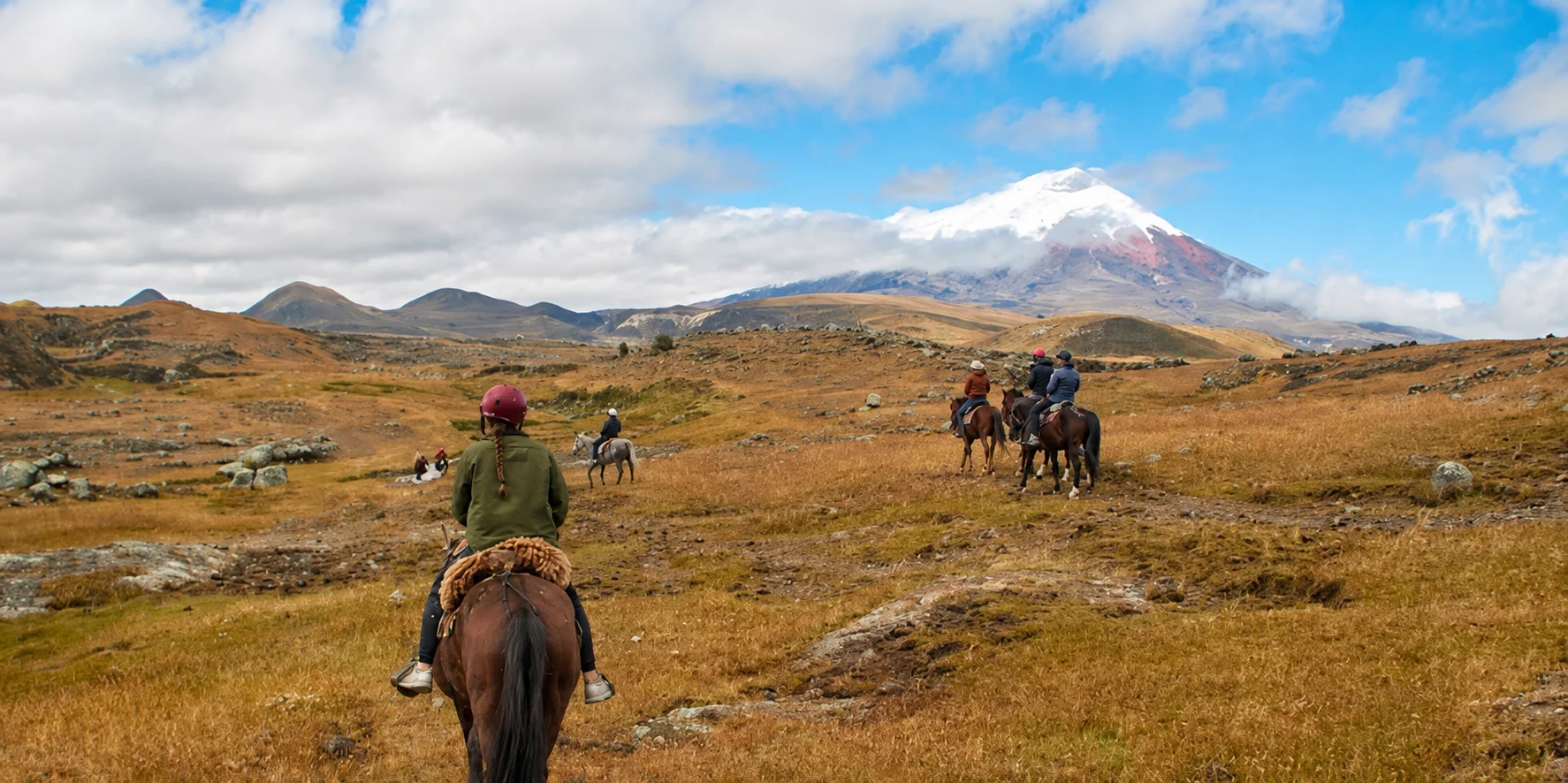 Andean Volcanoes on Horseback - Ecuador's highlands from the saddle