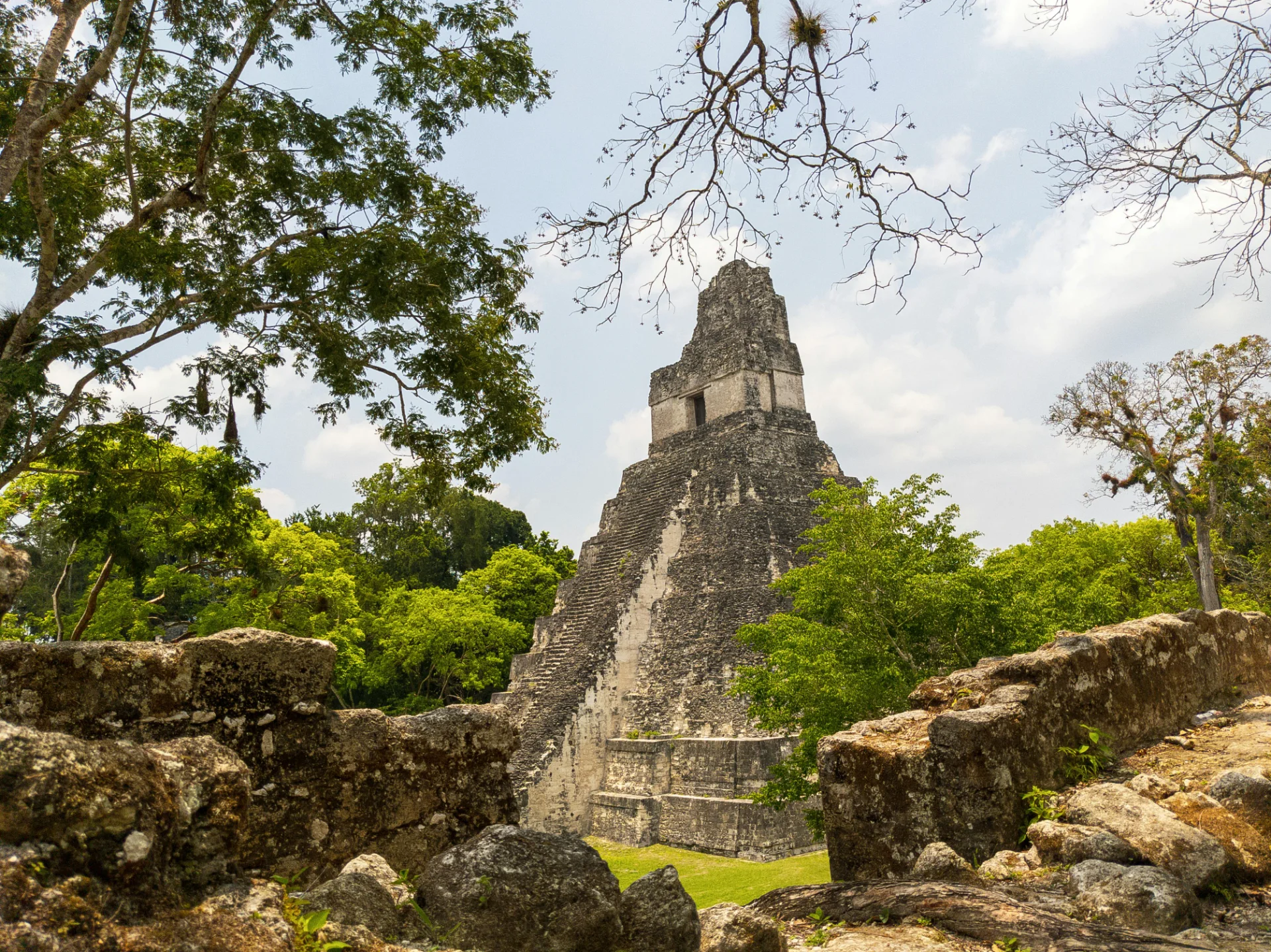 Guatemalas Maya-Route: Tikal, Yaxhá und lebendige Traditionen