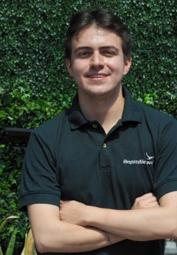 Sebastián Alegría - Travel Advisor